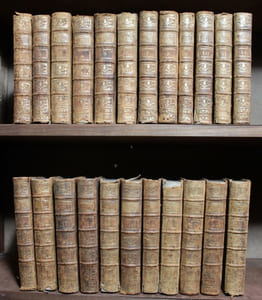 Abrégé de l'histoire générale des voyages, contenant ce qu'il y a de plus remarquable, de plus utile & de mieux avéré dans les pays ou les voyageurs ont pénétré; les moeurs des habitans, la religion, les usages, arts & sciences commerce, manufactures; enrichi de cartes géographiques & de figures.