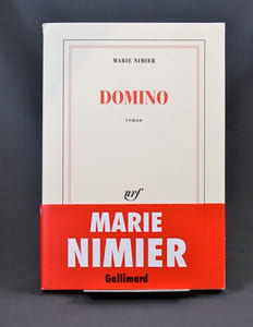 Domino. Roman.