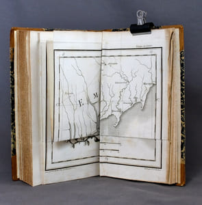Voyage en Crimée et sur les bords de la mer Noire pendant l'année 1803; suivi d'un mémoire sur le commerce de cette mer, et de notes sur les principaux ports commerçans. Dédié à sa majesté l'Empereur et roi.