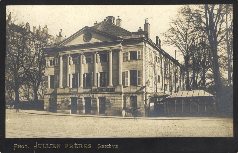 [Théâtre de Neuve, avec le café du Théâtre, place Neuve et parc des Bastions à Genève].. JULLIEN Frères: