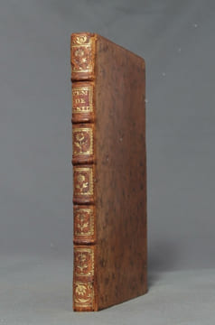 Le temple de Gnide revu corrigé et augmenté.. [MONTESQUIEU Charles-Louis de Secondat, baron de]: