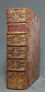C. Julii Caesaris De bellis Gallico et civili Pompejano, nec non A. Hirtii, aliorumque De bellis Alexandrino, Africano, et Hispaniensi commentarii ad MSStorum fidem expressi, cum integris notis Dionysii Vossii, Joannis Davisii, et Samuelis Clarkii. Cura et studio Francisci Oudendorpii, qui fuas animadversiones, ac varias lectiones adjecit.