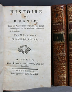Histoire de Russie, tirée des chroniques originales, de pieces authentiques, & des meilleurs historiens de la nation [avec] Histoire des différents peuples soumis à la domination des Russes ou Suite de l'histoire de Russie.