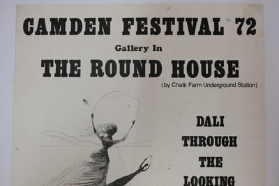 Camden festival 72, gallery in the round house (by chalk farm underground station). 
Camden festival 72, galerie dans la maison ronde (près de la station de métro de la ferme de la craie).