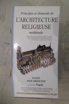 Principes et éléments de L'ARCHITECTURE RELIGIEUSE MEDIEVALE. Guide aide-mémoire.. Collectif