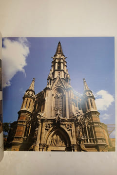 ARCHITECTURE FIN DE SIECLE: A Barcelone. Sola-Morales, de Ignasi
