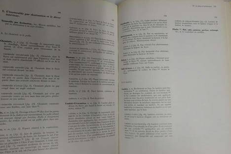 Vocabulaire de l'architecture. Principes d'analyse scientifique en 2 volumes. Collectif