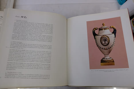 LA CÉRAMIQUE CHINOISE. LE GUIDE DU CONNAISSEUR . Cécile et Michel Beurdeley