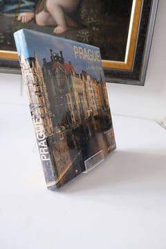 Prague, la ville dorée. Marie-France Arlon, Mario Pasa, Ota Pajer