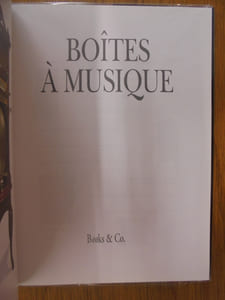 Boîtes à musique. 