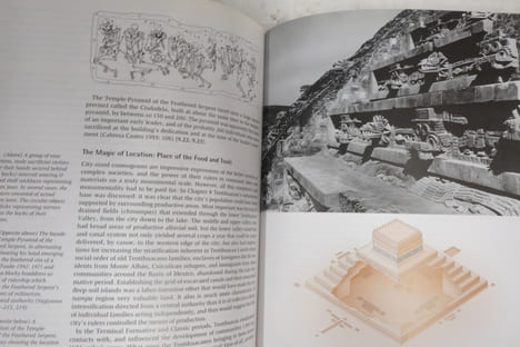 Ancient Mexico and Central America : Archaeology and Culture History. Susan Toby Evans