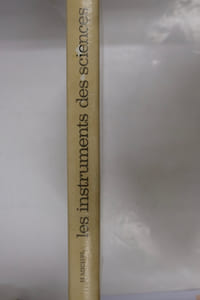 Les instruments des sciences dans l'art et l'histoire
