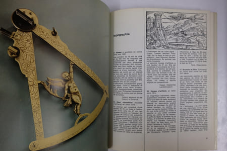 Les instruments des sciences dans l'art et l'histoire