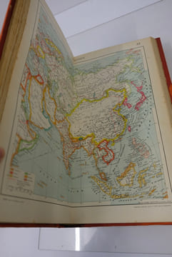 Atlas universel Quillet. Le monde français (France et colonies). Deuxième partie : L'Europe - L'Asie - L'Afrique - L'Amérique - L'Océanie. Maurice ...