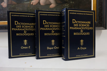 Dictionnaire des sciences pharmaceutiques et biologiques. 3 volumes.