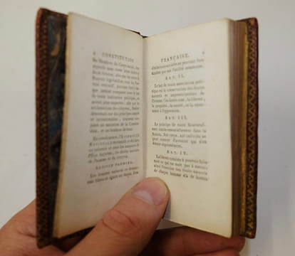 La Constitution française, décrétée par l'Assemblée Nationale constituante, aux années 1789, 1790 et 1791 ; Acceptée par le Roi le 14 septembre 1791. ...