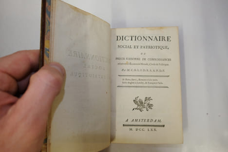 Dictionnaire social et patriotique ou précis raisonné de connoissances relatives à l'économie morale, civile et politique. Par ...