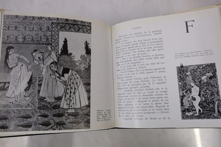 Ensemble de 12 ouvrages édités par J.J. Pauvert