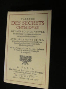 L' ABREGE DES SECRETS CHYMIQUES .