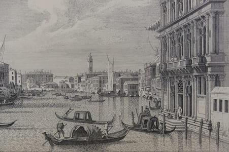 Vue du Palazzo Grimani jusqu' au Ca' Foscari
Ab Aedibus hinc Grimanorum, hillinc Thronorum usque ad Canalem Regium
