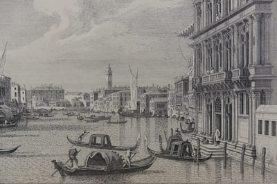 Vue du Palazzo Grimani jusqu' au Ca' Foscari
Ab Aedibus hinc Grimanorum, hillinc Thronorum usque ad Canalem Regium
