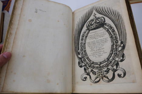 Topographia Galliae dat ist Een Algemeene en naeukeurige Lant en Plaets-beschrijvinghe van het Machtige Koninckrijk Vranckryck. Vol. II, III, IV. ...
