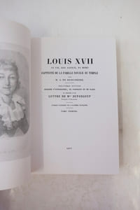 LOUIS XVII, sa vie, son agonie, sa mort - Captivité de la Famille Royale au Temple