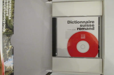 DICTIONNAIRE SUISSE ROMAND. Particularités lexicales du français contemporain.
