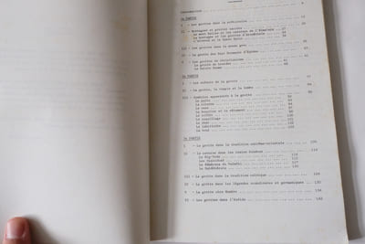 Le Livre des grottes