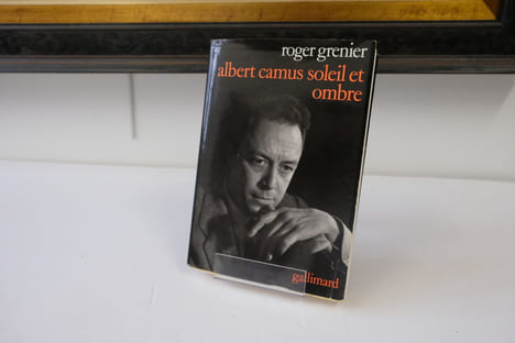 Albert Camus, soleil et ombre : Une biographie intellectuelle. Grenier, Roger