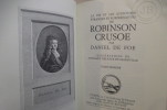 La vie et les Aventures étranges et surprenantes de ROBINSON CRUSOE. En 3 tomes.. Daniel De Foe