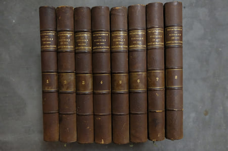 Histoire des deux restaurations en 8 volumes ( sixième édition )