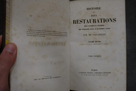 Histoire des deux restaurations en 8 volumes ( sixième édition )