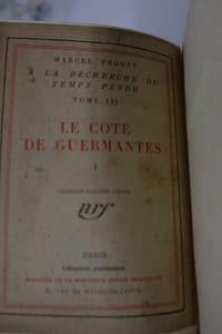 A la recherche du temps perdu : 3 premiers volumes. Du côté de chez Swann (I & II), A l’Ombre des Jeunes Filles en Fleurs (I à III), Le Côté de Guermantes (I).