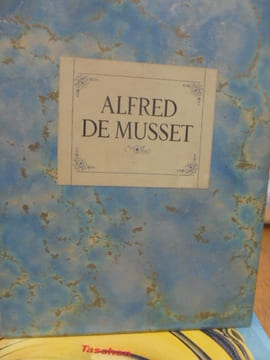 Oeuvres de Alfred de Musset MELANGES DE LITERATURE ET DE CRITIQUES 10 tomes Compositions hors texte de Georges Lepape. Tome I : Poésies 1828-1833, ...