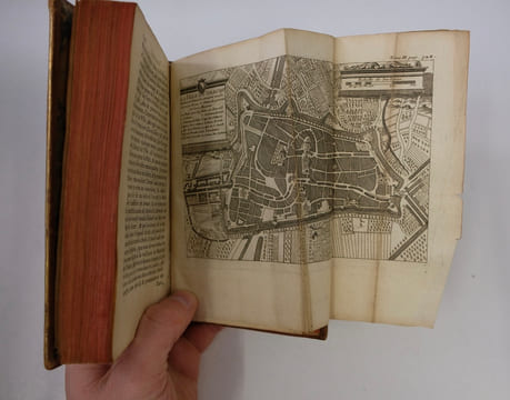 Lettres historiques et galantes de Madame Du Noyer, contenant Différentes Histoires, Avantures, Anecdotes curieuses et singulières. Nouvelle édition. ...