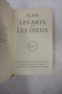Les Arts et Les Dieux