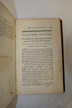 Suite du cours de mathématiques, à l'usage des gardes du pavillon et de la marine, contenant le traité de navigation. Étienne Bézout