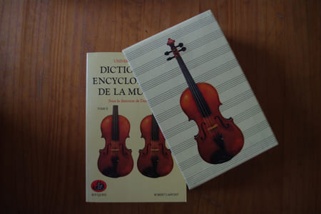 UNIVERSITE D'OXFORD. DICTIONNAIRE ENCYCLOPEDIQUE DE LA MUSIQUE.