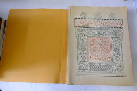 LA TOMBE BASQUE - Recueil d'Inscriptions funéraires et domestiques du Pays Basque Français - Études, notes et références diverses.. Louis Cola