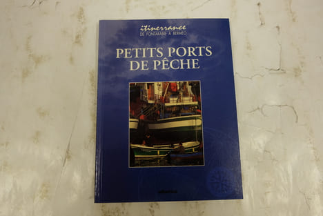 Petits ports de peche, De fontarabie a bermeo. Marie-Hélène Martens