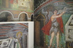 RAVENNE. Les mosaïques, les monuments et le milieu. Guide historique et artistique.. Gianfranco Bustacchini