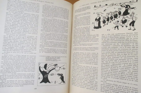 L'ECOLE PUBLIQUE FRANCAISE. 
Tome 1 : DE L'ECOLE DE JADIS A L'ECOLE D'AUJOURD'HUI. 300 pages.
Tome 2 : LA VIE DE L'ECOLE. 268 pages. 