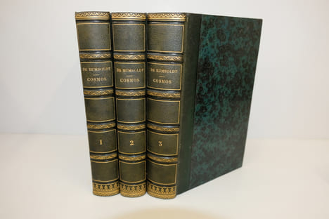 Cosmos essai d'une description physique du monde. Tomes 1 à 3. Traduit par F. Faye (Tomes 1 et 3), puis par Ch. Galusky (T. 2 et seconde partie T.3). ...