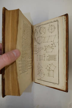 Traité élémentaire d'arithmétique à l'usage de l'École centrale des Quatre-Nations 6e édition suivi Éléments de Géométrie à l'usage de l'École ...