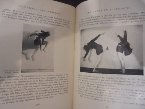 LA DANSE D'AUJOURD'HUI. 400 photographies.. André Levinson