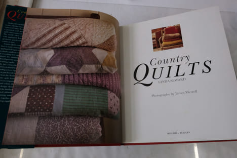 Country Quilts. Seward, Linda.
Merrell, James (photographer)