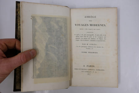 Abrégé des voyages modernes depuis 1780 jusqu'à nos jours, contenant ce qu'il y a de plus remarquable, de plus utile et de mieux avéré dans le pays où les voyageurs ont pénétré; les moeurs des habitans.