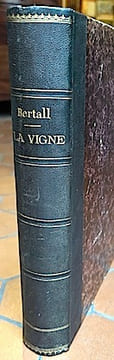 La VIGNE. Voyage autour des Vins de France. Etude physiologique, anecdotique, historique, humoristique et même scientifique.. BERTALL (Nicolas);