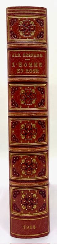 L’Homme en rose.- L’Inde couleur de sang.